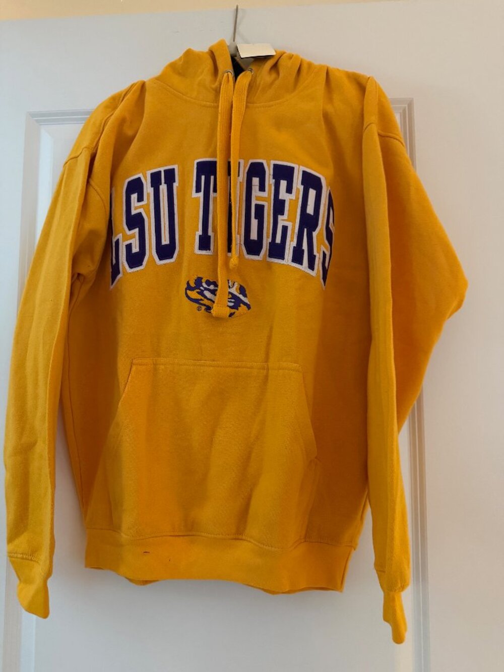 LSU (Louisiana State University) YELLOW PULLOVER HOODIE - BRAND NEW, UNISEX
